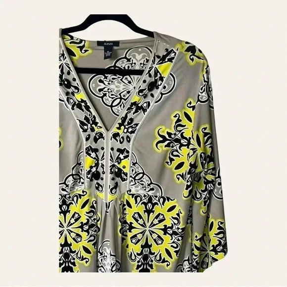 0471W. ALFANI LONG SLEEVE DRESS WITH JEWEL EMBELLISHMENT AROUND THE NECKLINE - Picture 3 of 10